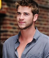 liamhemsworthorg1052.jpg