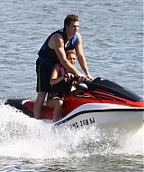 Filename=liamhemsworthorg362.jpg
Filesize=1847KiB
Dimensions=1300x866
Date added=Jul 15, 2020 liamhemsworthorg362.jpg