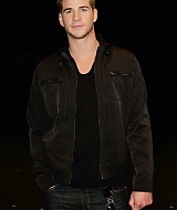 liamhemsworthorg00013.jpg