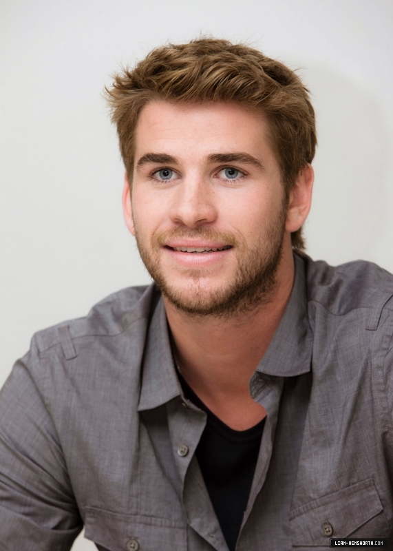 liamhemsworthorg03512.jpg