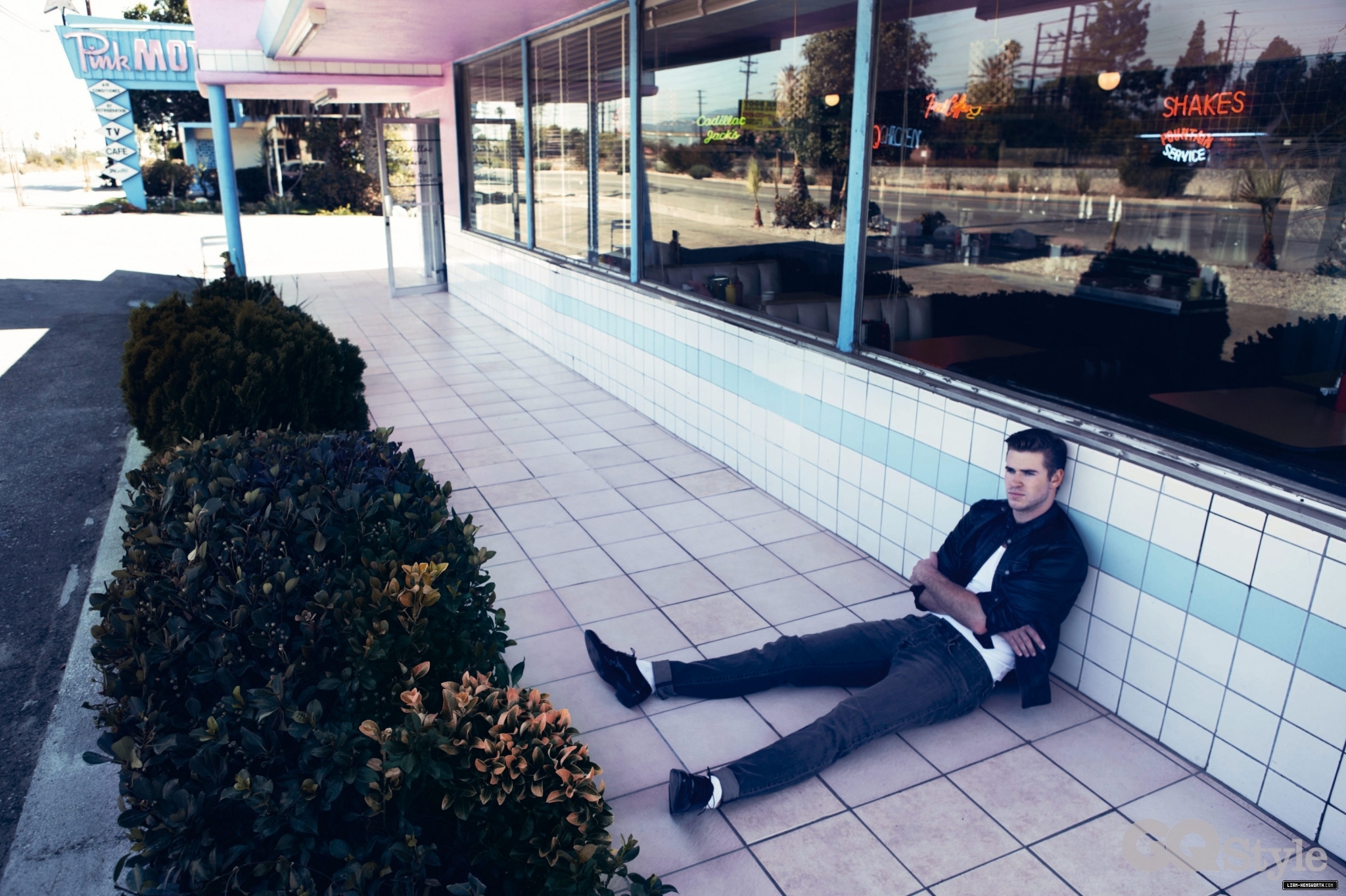liamhemsworthorg069.jpg