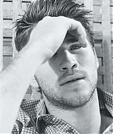 liamhemsworthorg228.jpg
