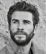 liamhemsworthorg594.jpg